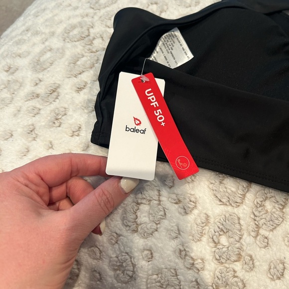 NWT Baleaf Size 40 Swimsuit Top Classic Black - Picture 6 of 7